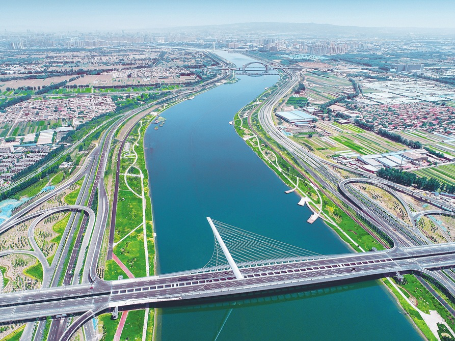 山西省太原市走向我们的小康生活美丽汾河入画来